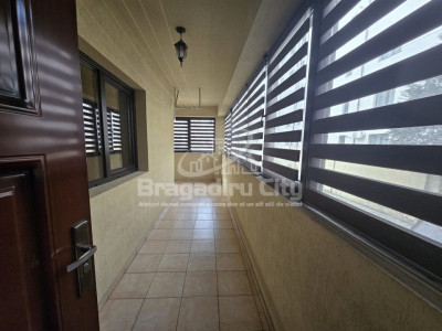 Apartament 2 cam cu curte Monumentului Bragadiru