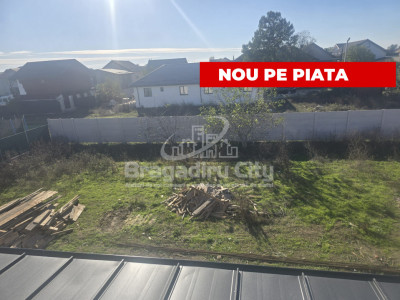 Teren intre case gaz si curent pe teren