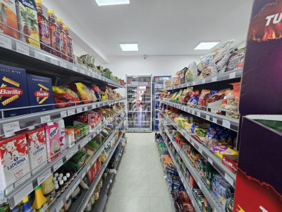 Spatiu comercial  stradal 